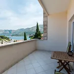 Dadic Apartment