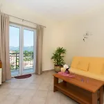 Dadic Apartment *