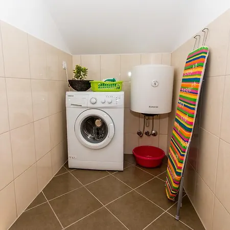 Apartment Dadic *