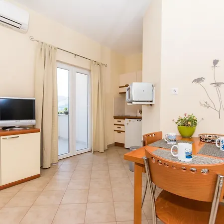 Dadic Apartment